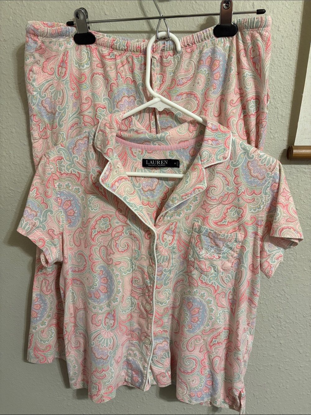 Lauren Ralph Lauren Pink Multi Paisley Short-Sleeve Cropped Leg Pajama Set - Picture 2 of 6